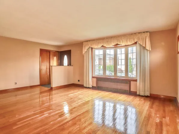 1106 Keswick Place image 4 of 23