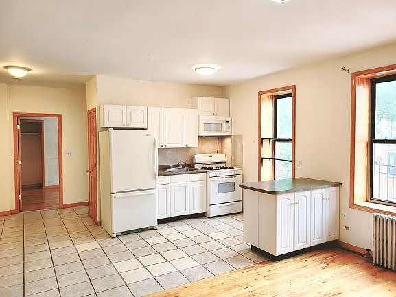1st image of 1016 Union St APT 2C