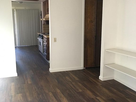 4th image of 4320 N Emerson Ave #102