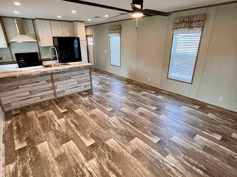 6835 Keith Rd — Photo 8