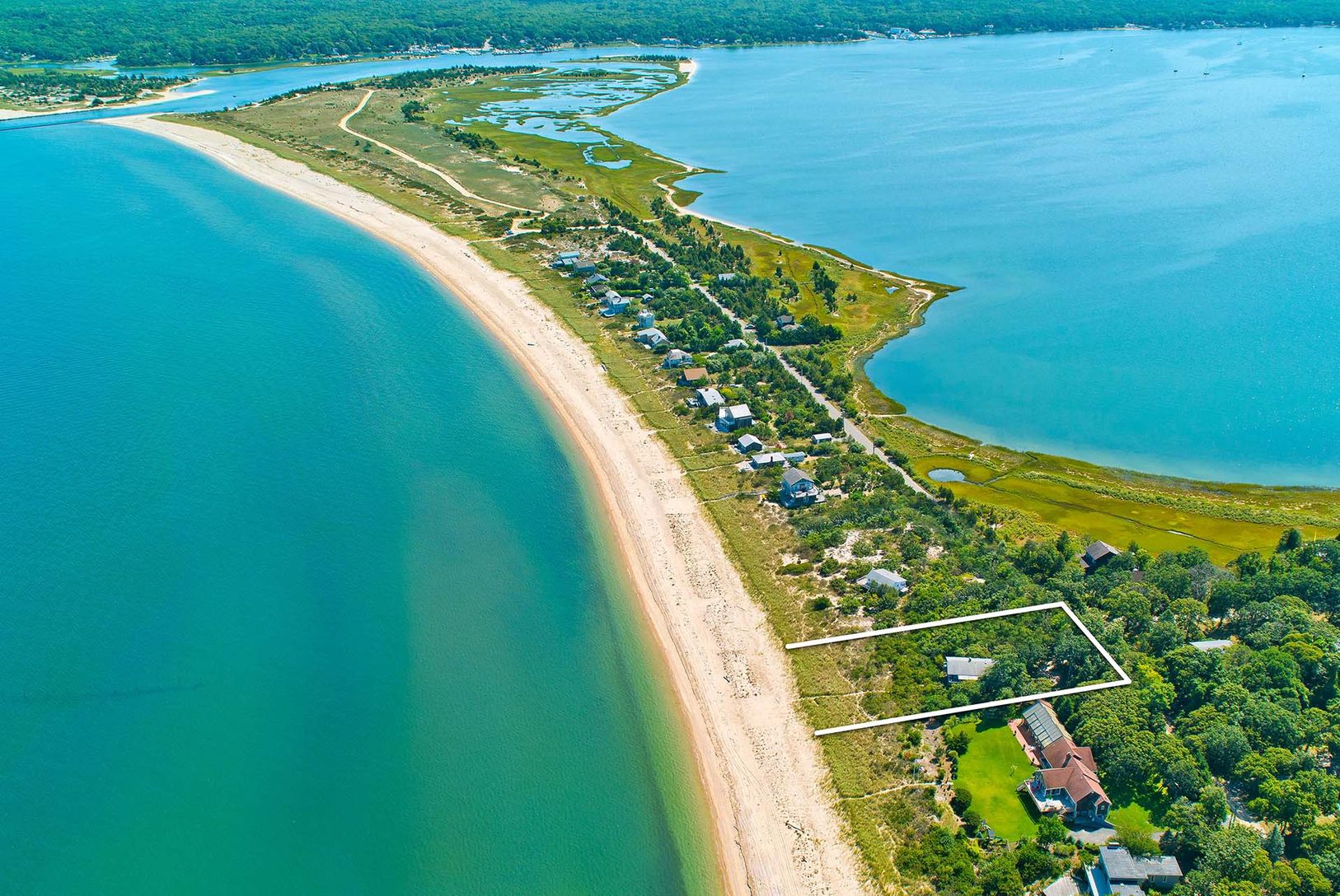  beachfront  in east hampton  
