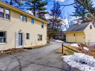 22 Old Grafton Rd, Upton, MA 01568