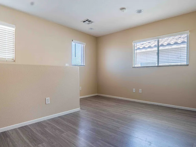 5558 Rollins St — Photo 13