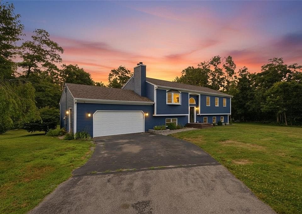 1st image of 7 Fox Ridge Dr