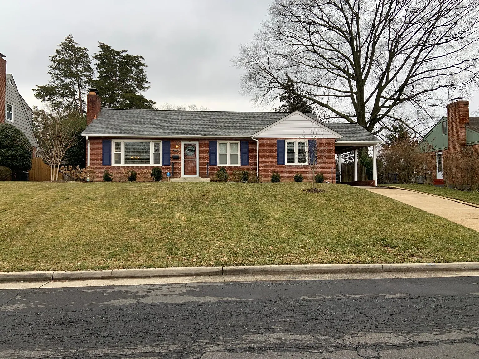 2909 Linden Ln — Photo 1