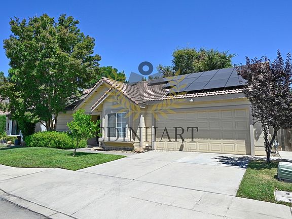2nd image of 239 W Fallbrook Ave