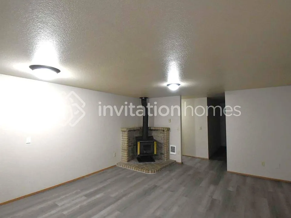 15605 120th Ave E