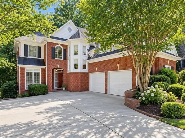 5052 Vinings Estates Ct SE, Smyrna, GA 30126