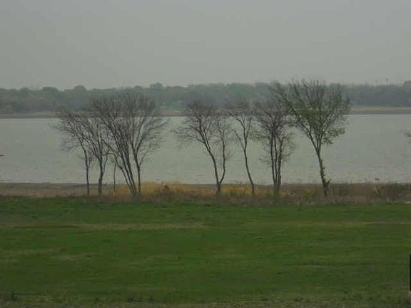 3rd image of 1214 Lakebreeze Dr