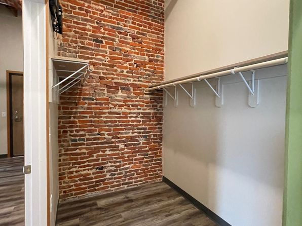 230 Central Ave N #4