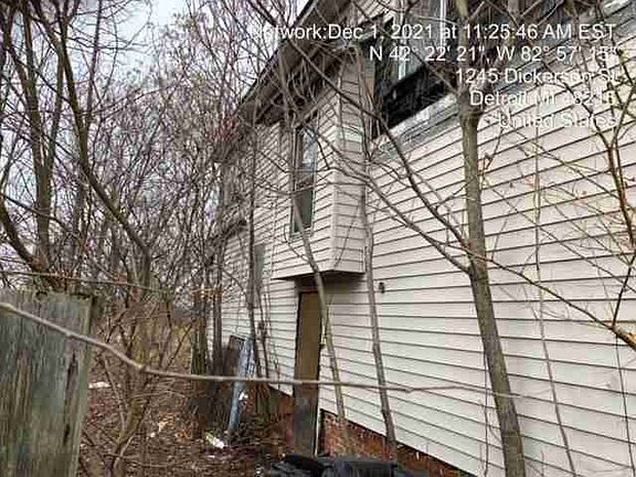 1255 Dickerson