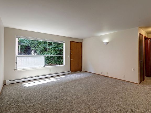 4th image of 10519-10523 24th Ave NE #10519-1/2
