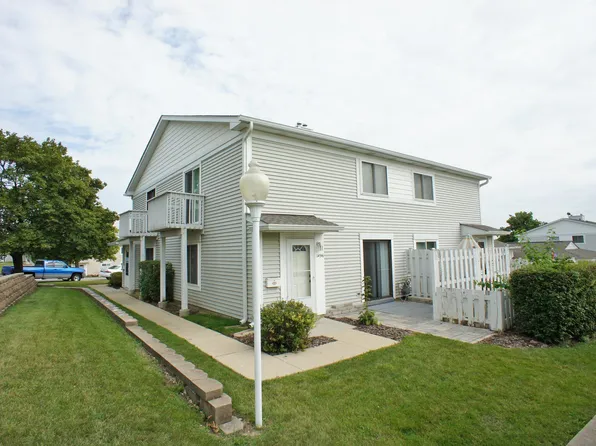 1496 Cornell Ter, Hoffman Estates, IL 60169