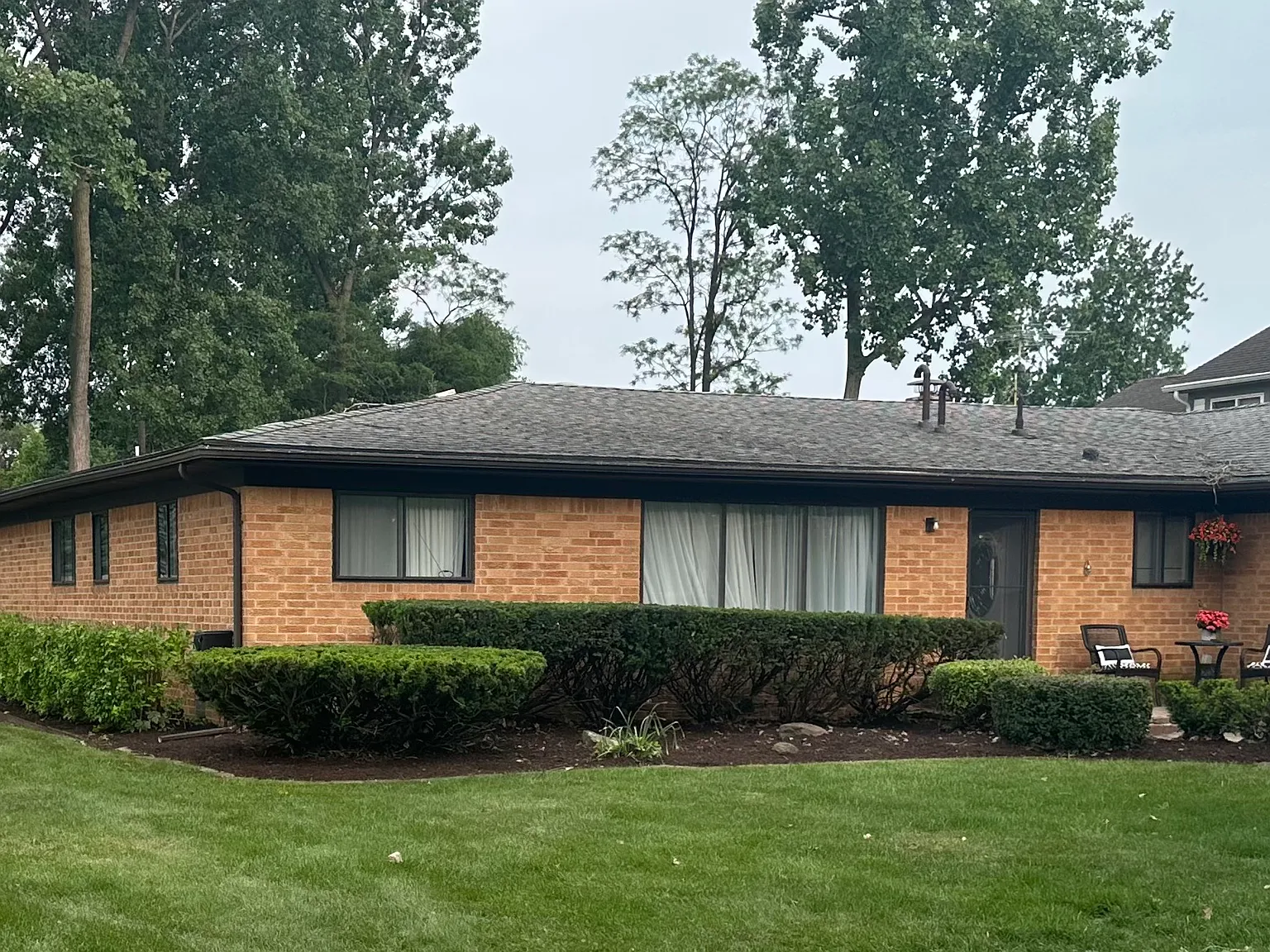 3 bed, 2463 sqft, $3,400 — Photo 1