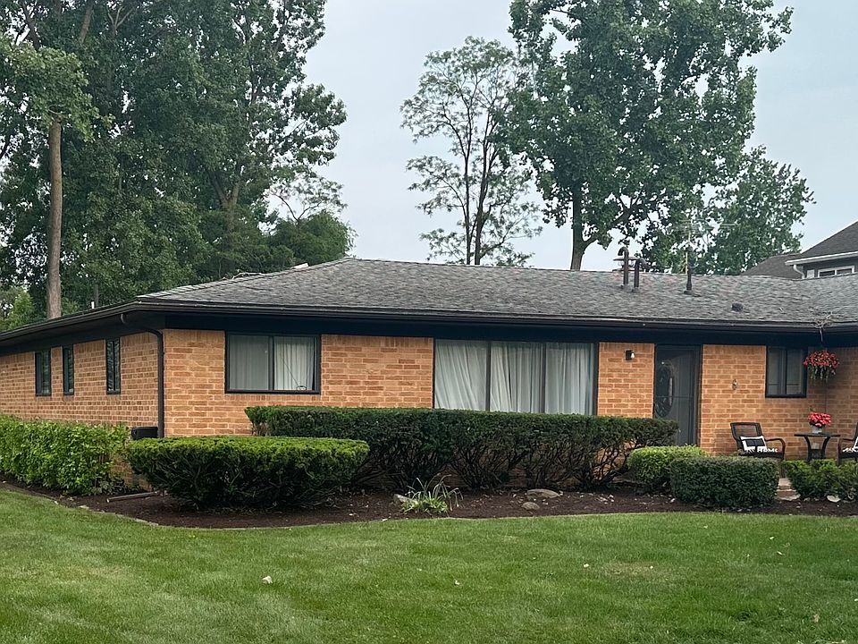 1st image of 1075 Lalond Ave