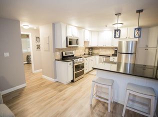 31 Symonds St APT 1, Salem, MA 01970