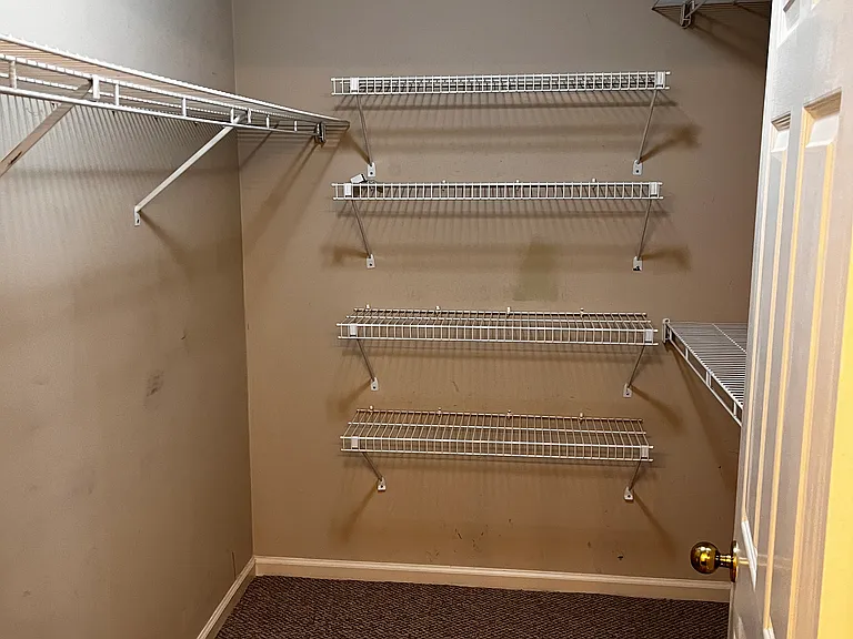 2305 Winthrop Dr SW — Photo 10