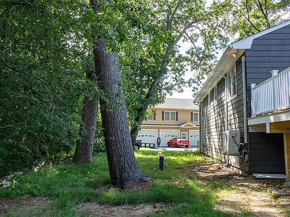 4th image of Pine Ln
