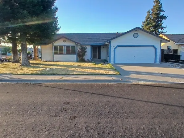 12101 Cherry Dr, Waterford, CA 95386