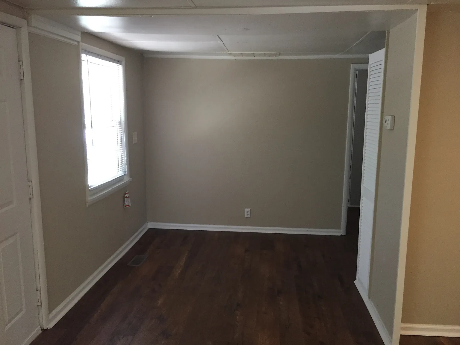 3 bed, 1200 sqft, $1,400 — Photo 4