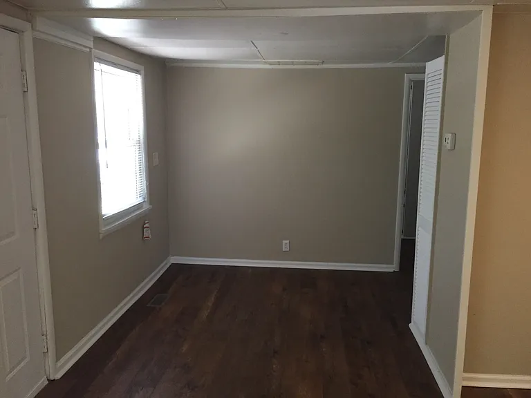 2707 E 8th St #1 — Photo 4