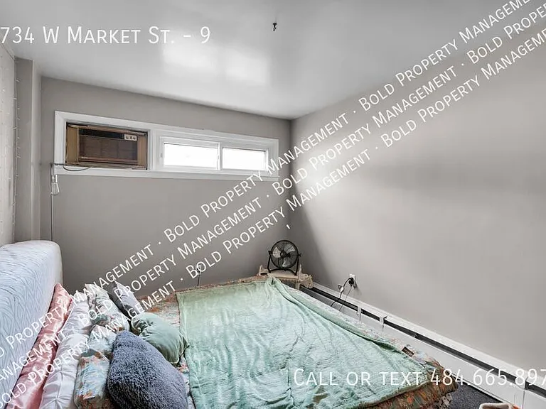 1734 W Market St #9 — Photo 6