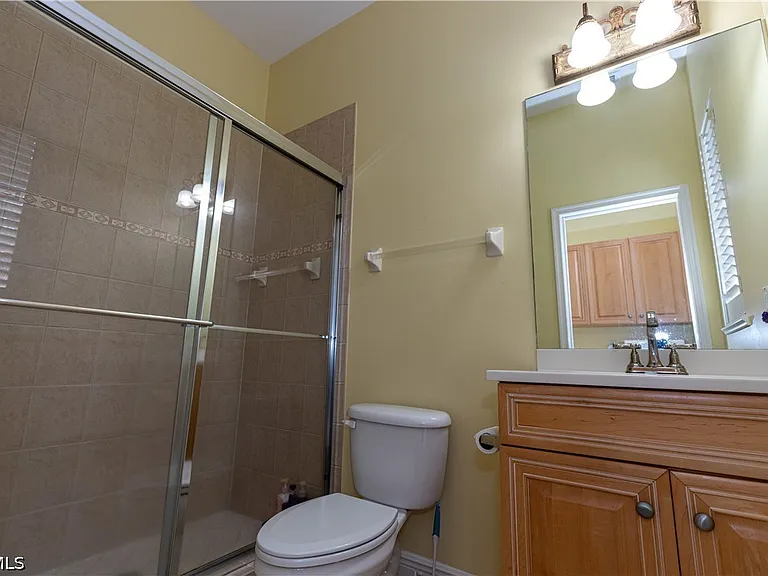 14081 Bently Cir — Photo 24