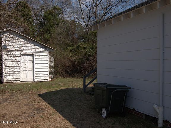 4th image of 1010 Nashville Road