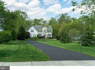 154 Tudor Dr, North Wales, PA 19454