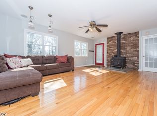 32 Stevens Trl, Hopatcong, NJ 07843