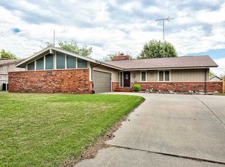 1307 Nottingham Rd, Enid, OK 73703