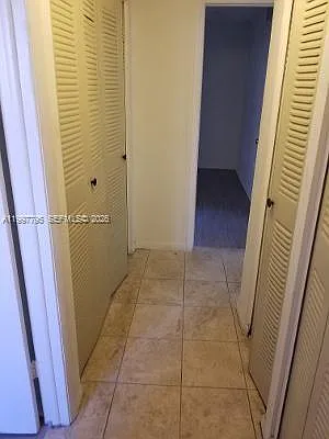 Gardens Of Kendall Condo — Photo 4
