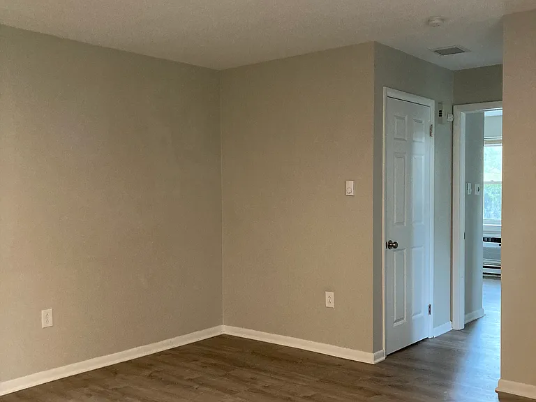 500 Parkview Rd #2 — Photo 5