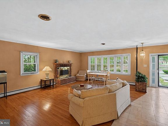 3rd image of 10509 N Keys Rd