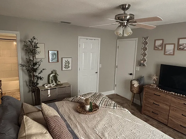 5235 Devon St — Photo 6