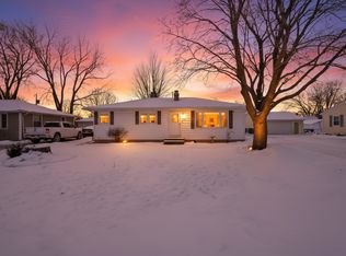 975 Clover St, Menasha, WI 54952