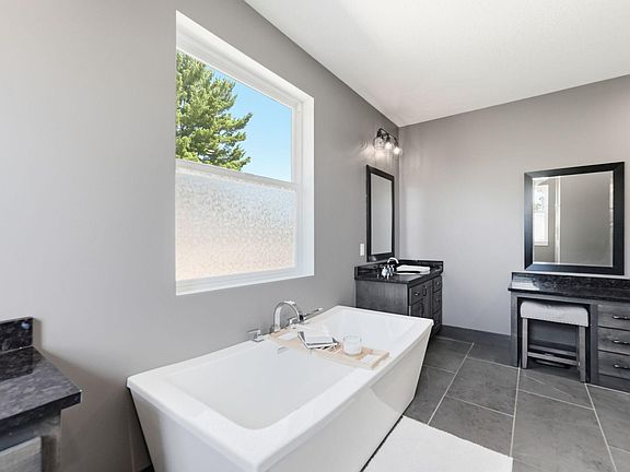 4th image of 21921 Contrast Rd