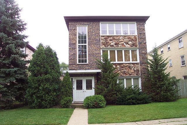 1st image of 821 E Lilly Ln APT 3