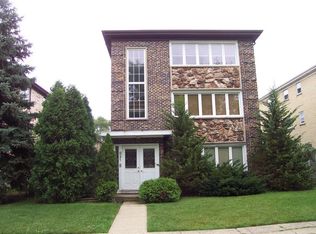 821 E Lilly Ln APT 3, Palatine, IL 60074