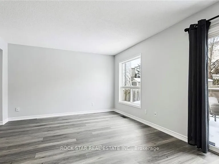 159 Henhoeffer Cres — Photo 20