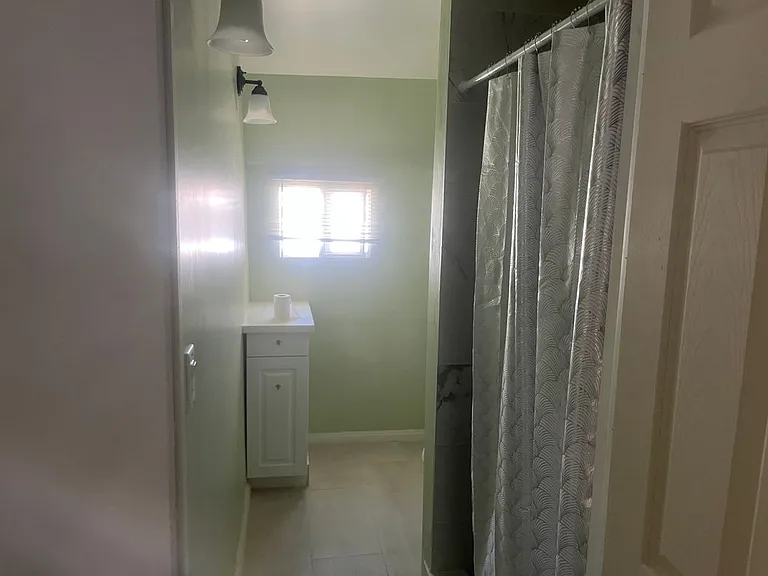 3714 Daisy St — Photo 3
