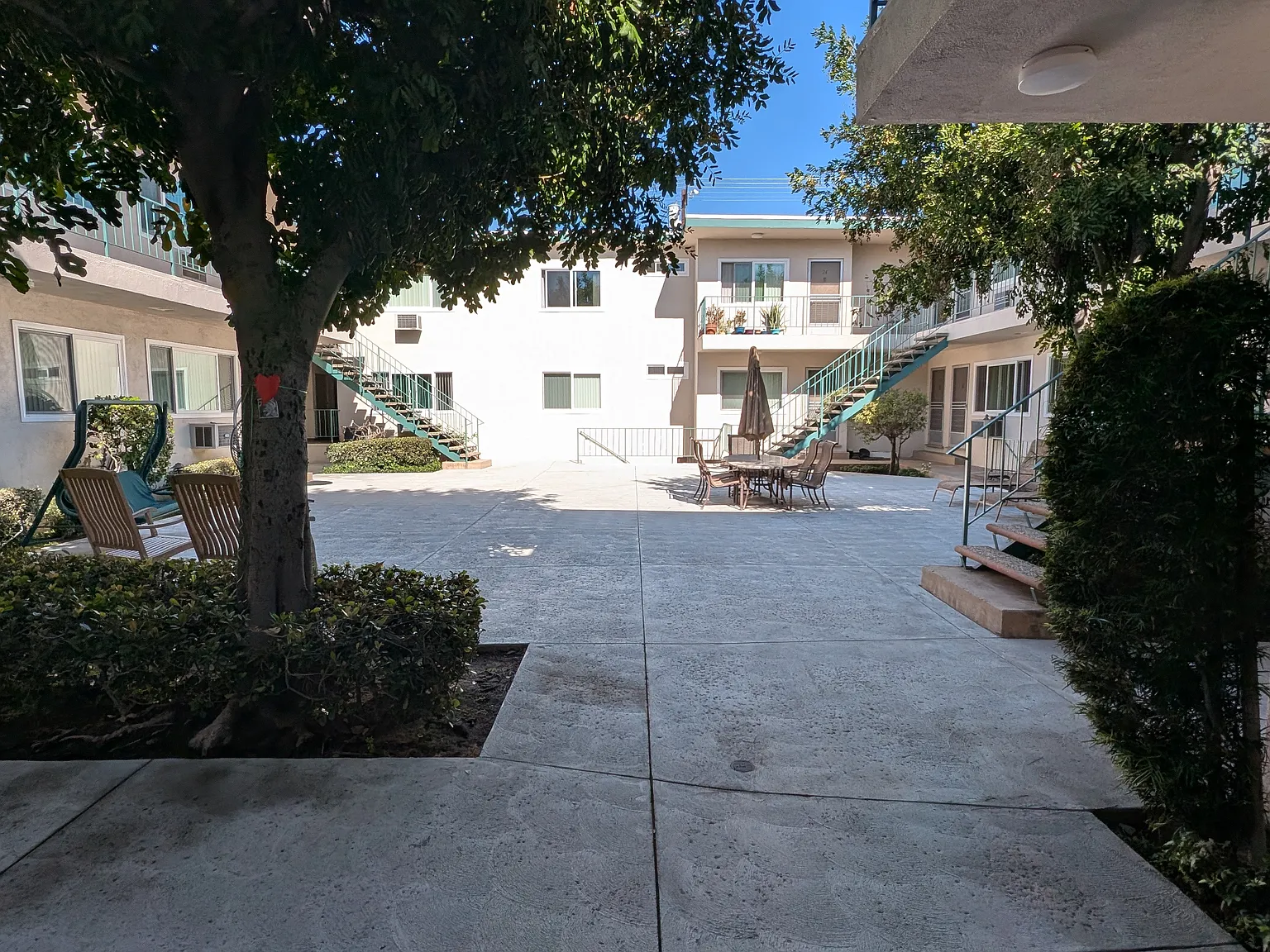 Providencia Apts — Photo 1