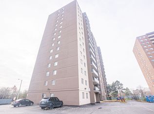 60 Stevenson Rd #908, Toronto, ON M9V2B4