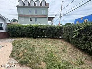 195 Bay Ave — Photo 10