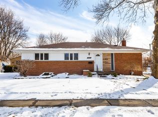 29193 Oriole St, Livonia, MI 48154