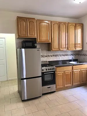 Rented by Voro, LLC | media 4