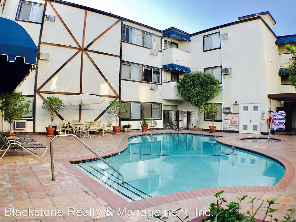 1st image of 18530 Hatteras St Unit 240