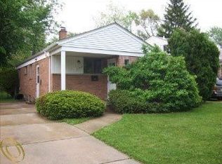 24340 Westhampton Ave, Oak Park, MI 48237