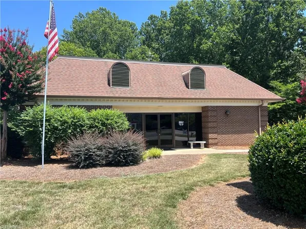 1001 S State St, Yadkinville, NC 27055