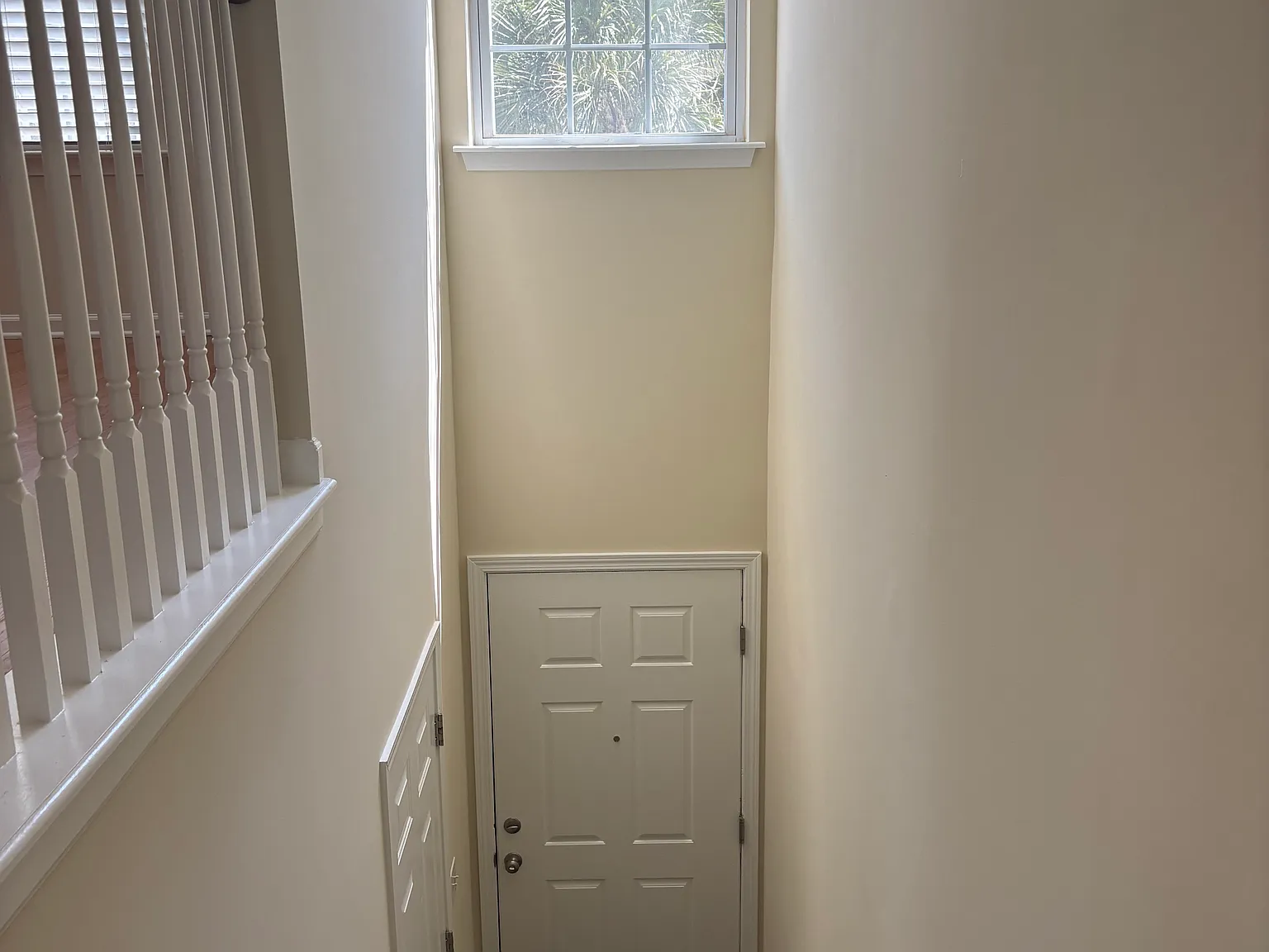 3 bed, 2500 sqft, $3,500 — Photo 2